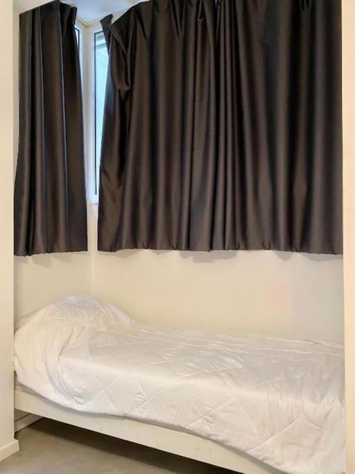 A Place 4U No10 - Garden-Level Getaway 2 Bedroom 2 Bathroom Apartment With Yard Athens Ngoại thất bức ảnh